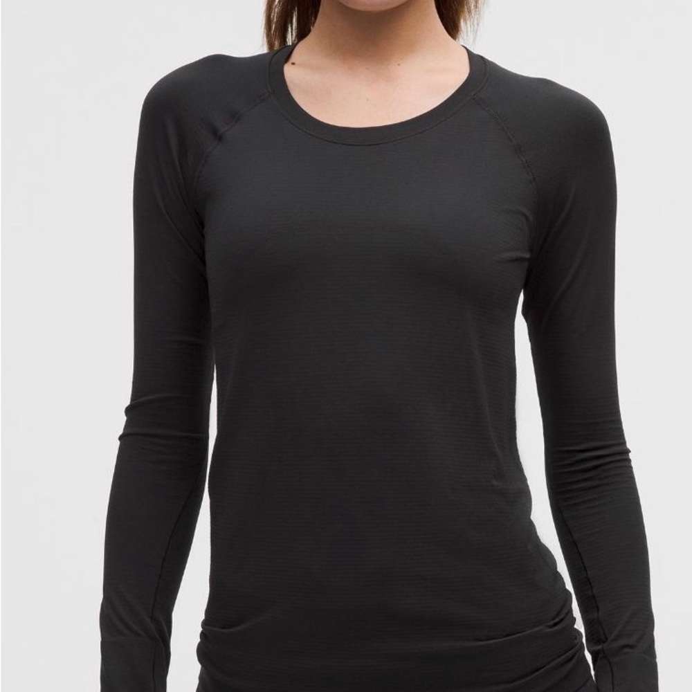 Lululemon women’s black Swiftly Tech Long-Sleeve Shirt 2.0 size 6 hip length